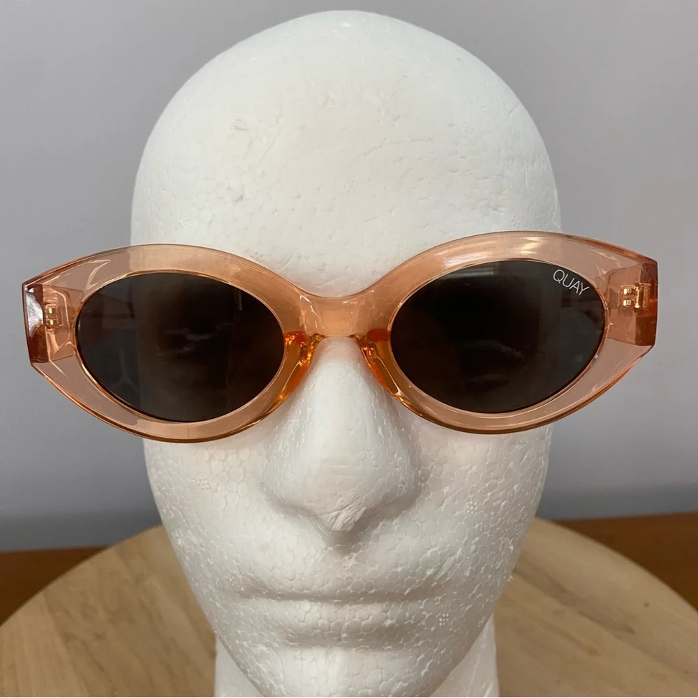 Quay Australia Real Me Sunglasses Geometric Pink Ombre Frame Black Lens 111 Lgth